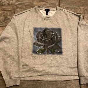 Black rose graphic cropped sweatshirt